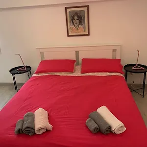 https://denis-apartments-per-4.sicilyhotelsitaly.net